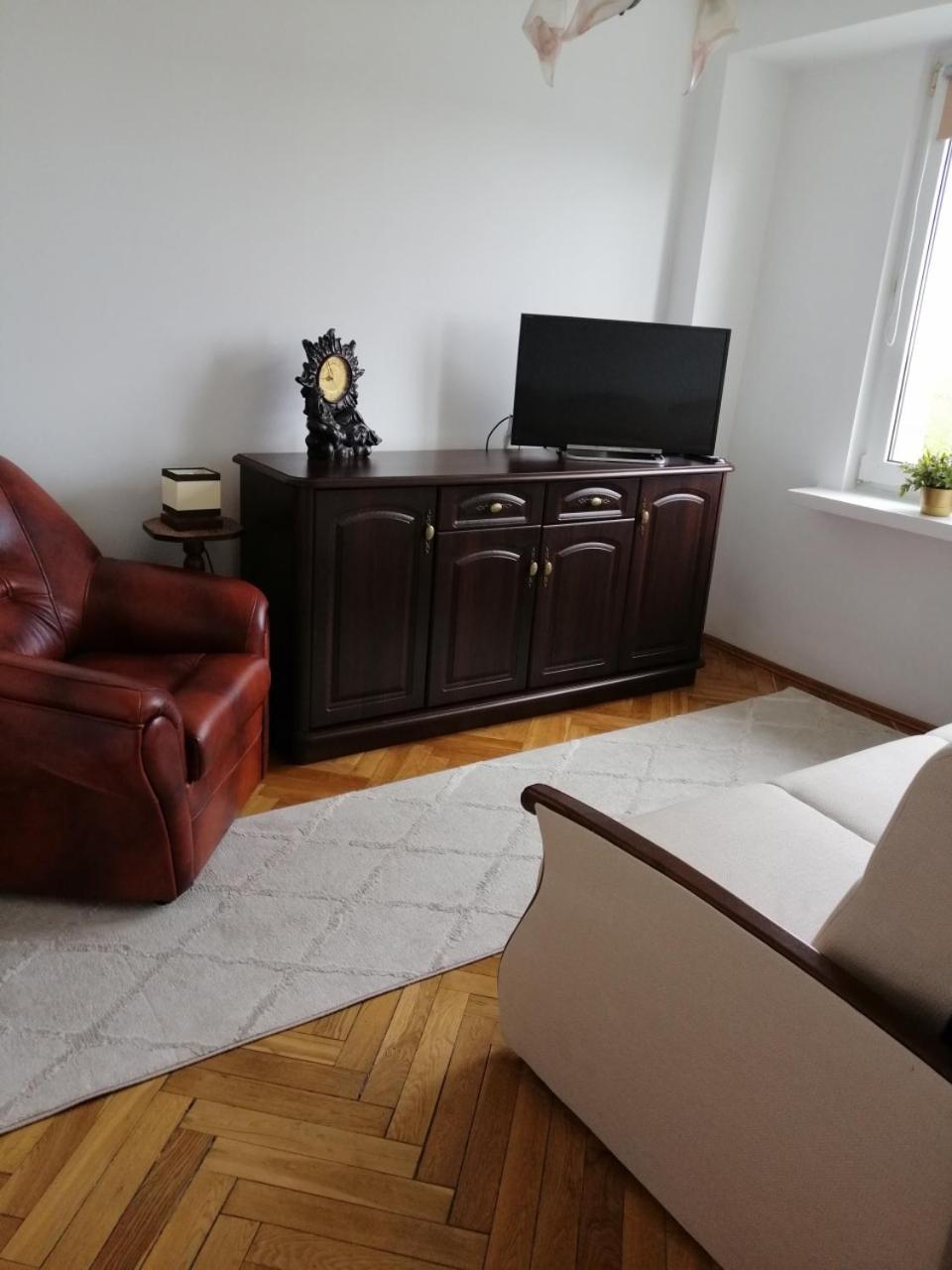 Wygodny I Funkcjonalny Apartment Gdynia Bagian luar foto