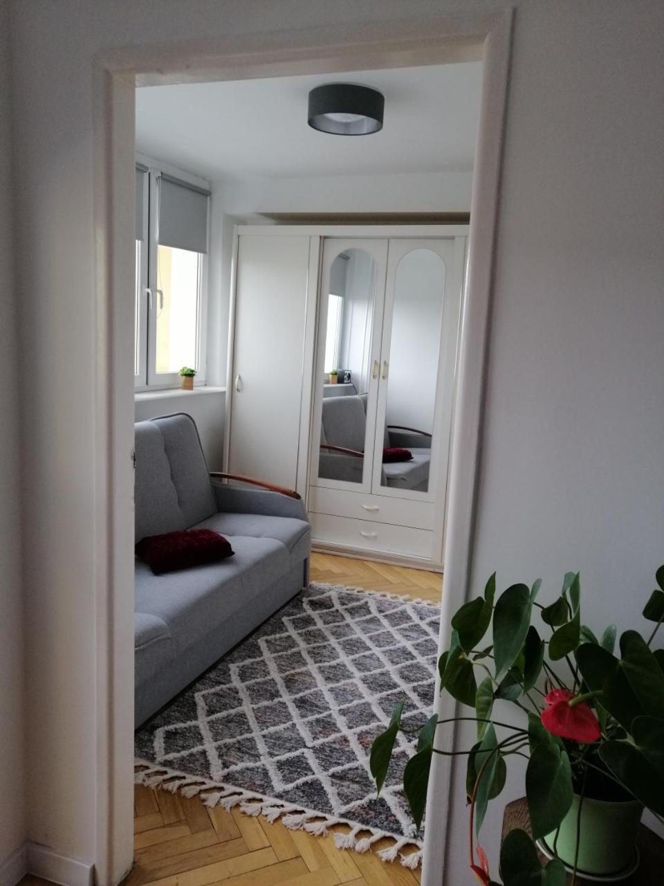 Wygodny I Funkcjonalny Apartment Gdynia Bagian luar foto