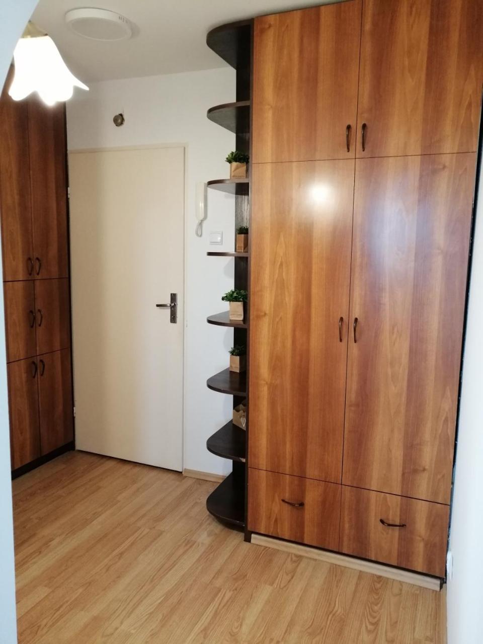 Wygodny I Funkcjonalny Apartment Gdynia Bagian luar foto